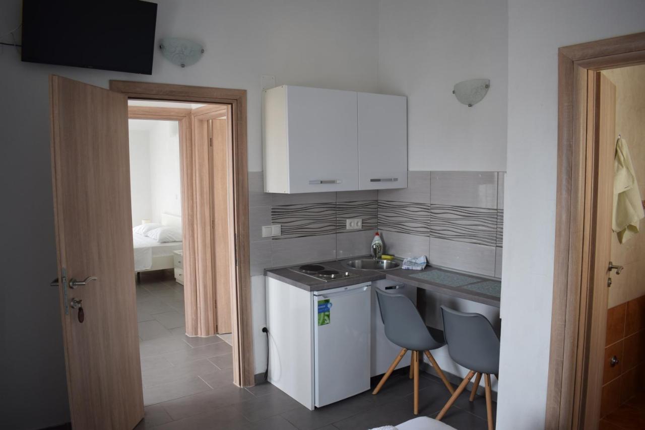 Apartmani Katica Novalja Ngoại thất bức ảnh