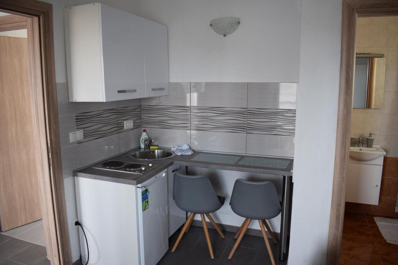 Apartmani Katica Novalja Ngoại thất bức ảnh