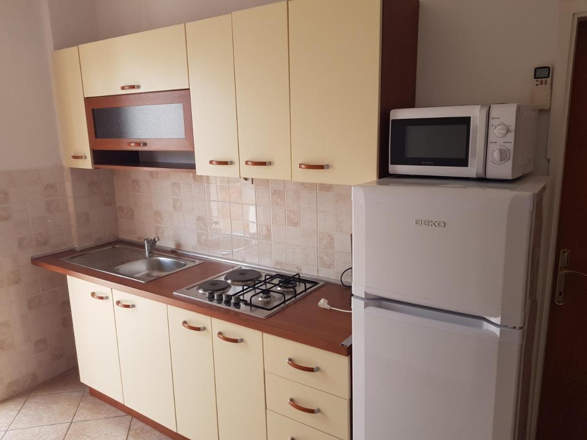 Apartmani Katica Novalja Ngoại thất bức ảnh
