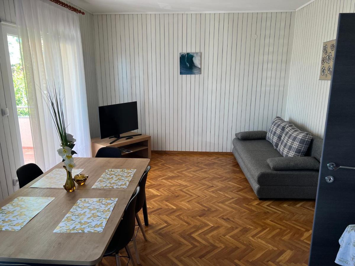 Apartmani Katica Novalja Ngoại thất bức ảnh