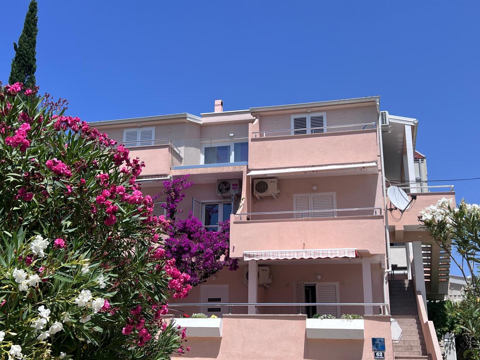 Apartmani Katica Novalja Ngoại thất bức ảnh